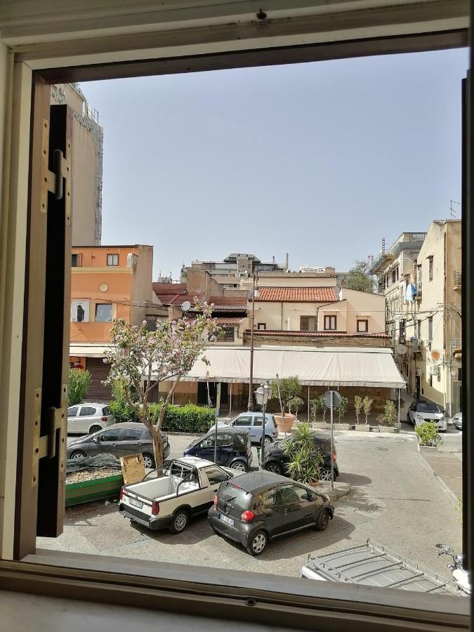 A Due Passi Appartament Hotel Палермо Екстериор снимка