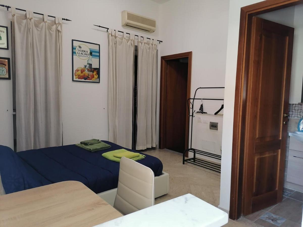 A Due Passi Appartament Hotel Палермо Екстериор снимка