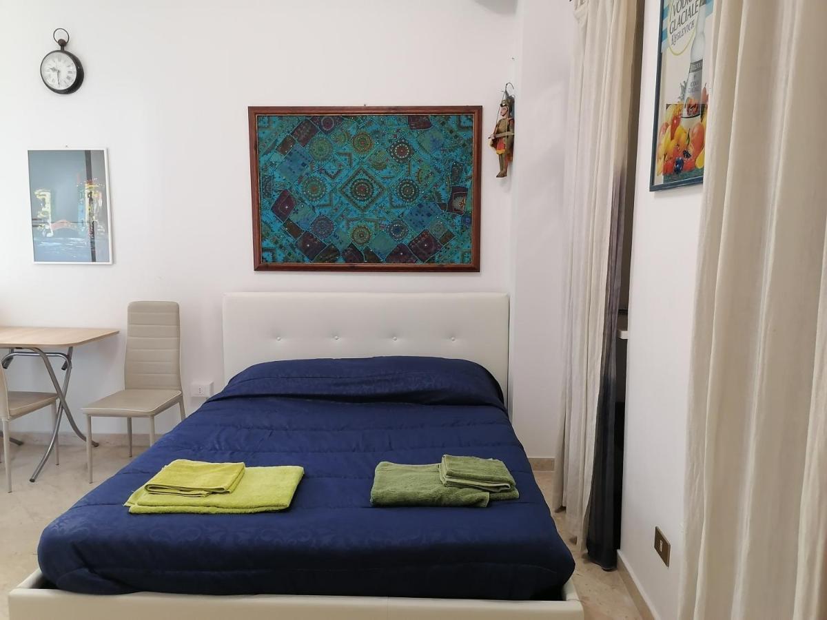 A Due Passi Appartament Hotel Палермо Екстериор снимка