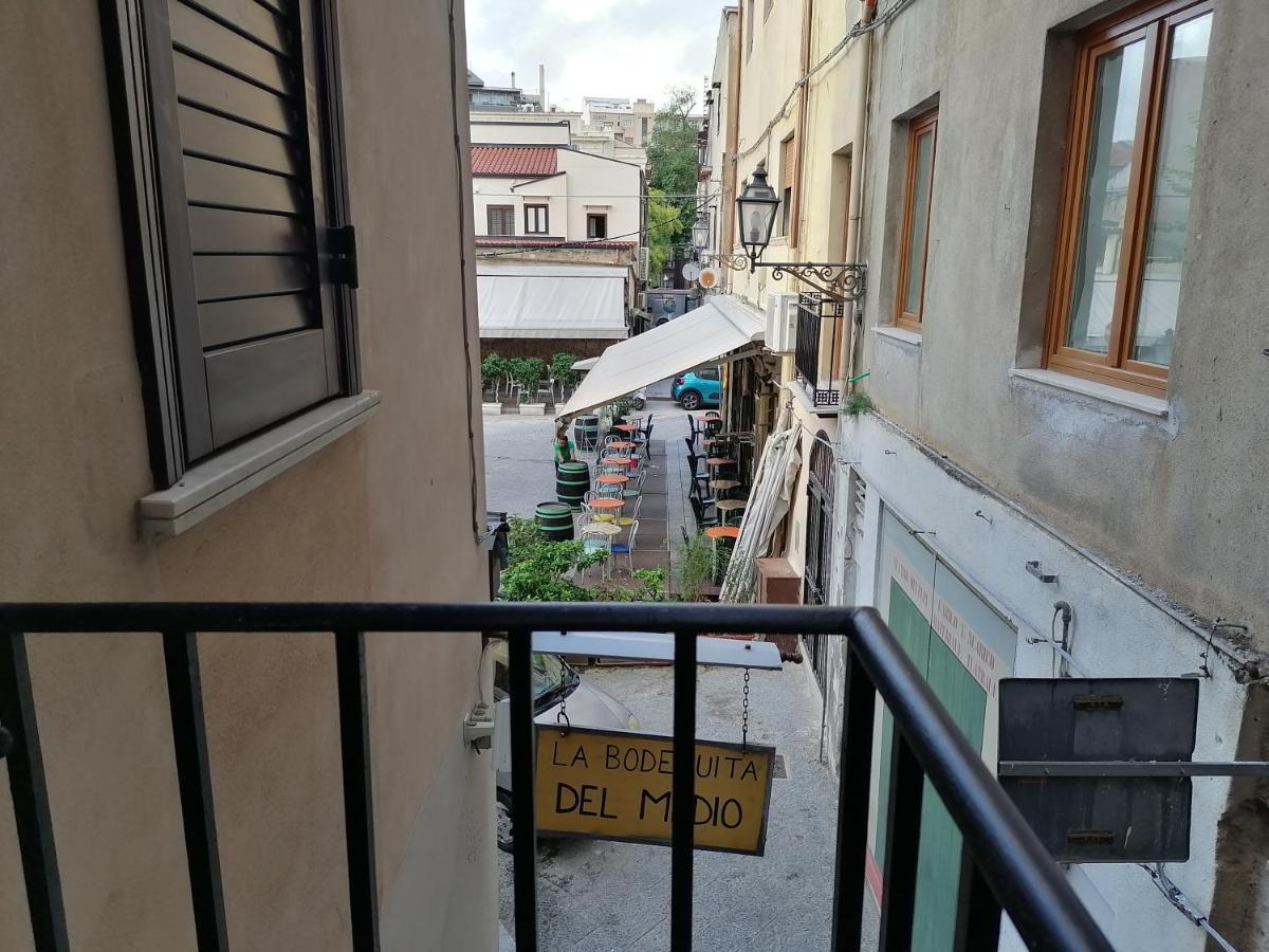 A Due Passi Appartament Hotel Палермо Стая снимка