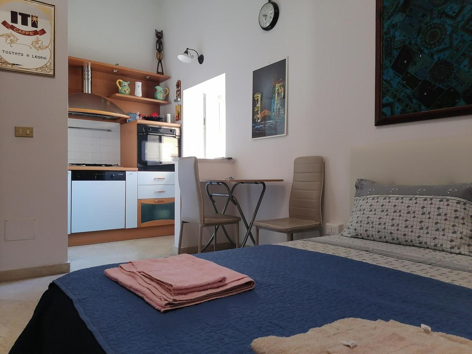 A Due Passi Appartament Hotel Палермо Стая снимка